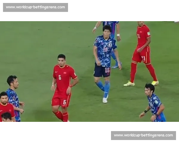 中国球迷太难了！国足无缘世界杯，只能在家看球为别人加油